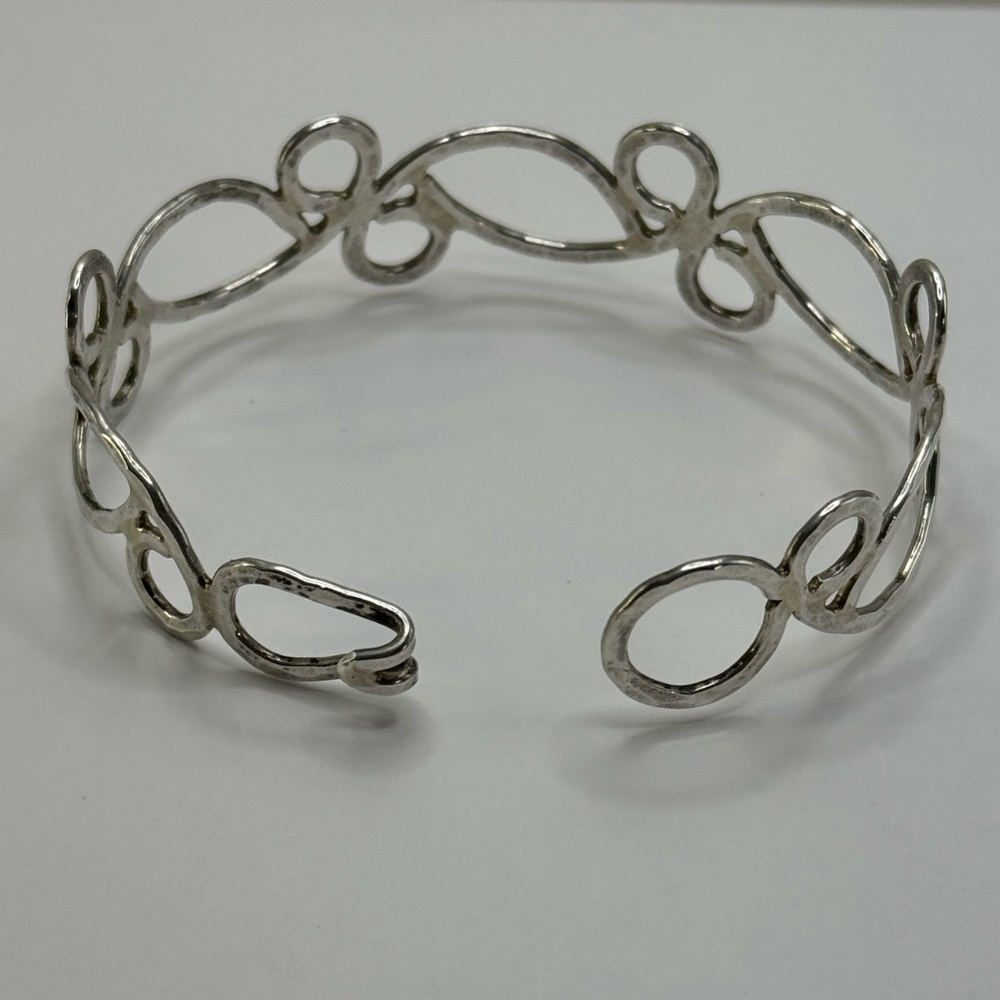 925 Silver scroll bangle - Picture 6 of 13